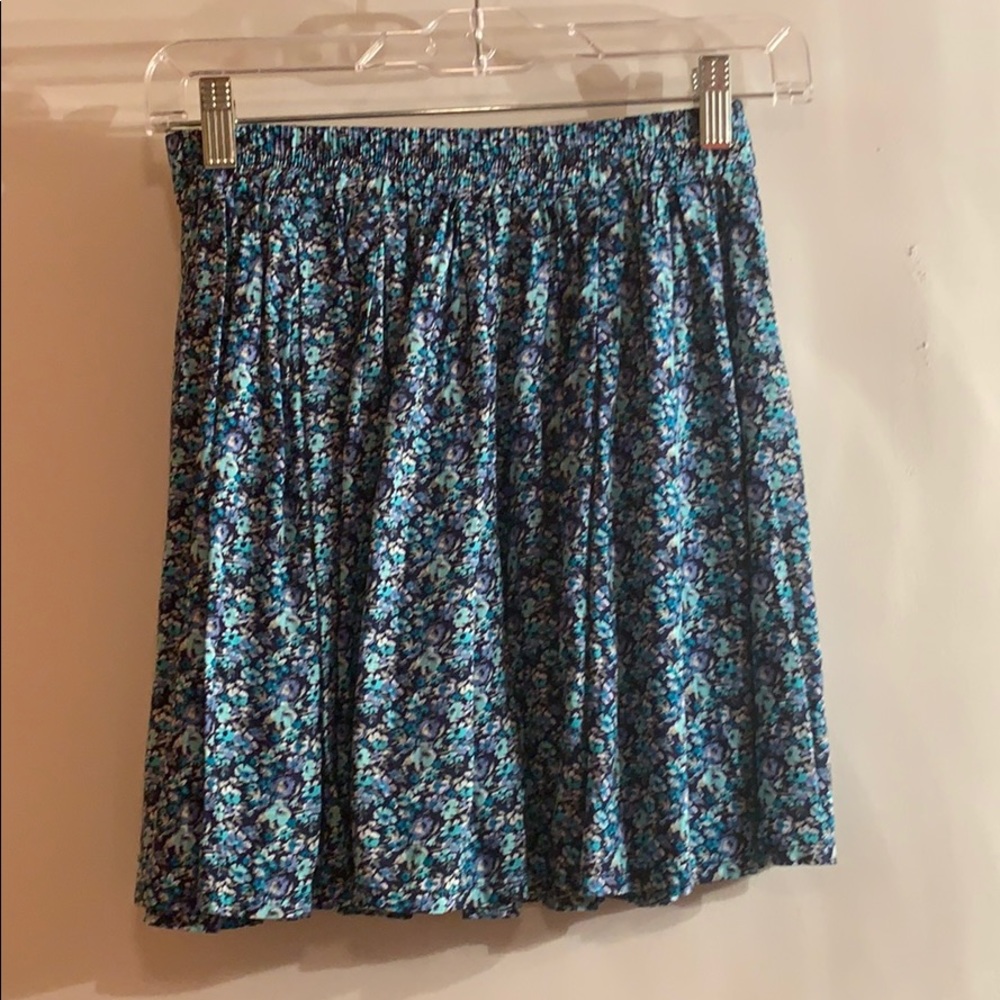 Blue floral Aéropostale skirt